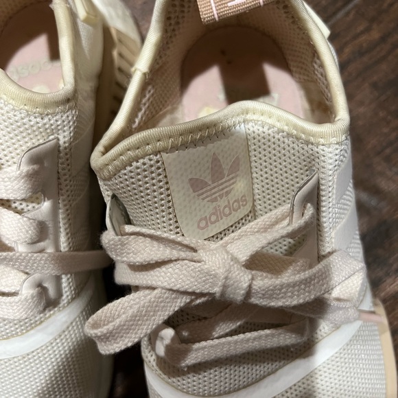 Adidas shoes - Picture 12 of 16